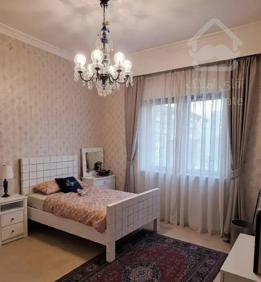 فروش واحد ۱۶۳ متری با حیاط اختصاصی در قلب میرداماد