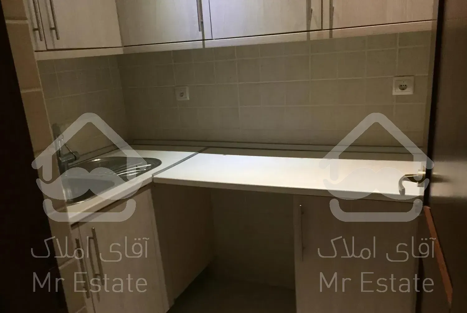 منظریه جنوبی 330 متر 4 خوابه تکواحدی