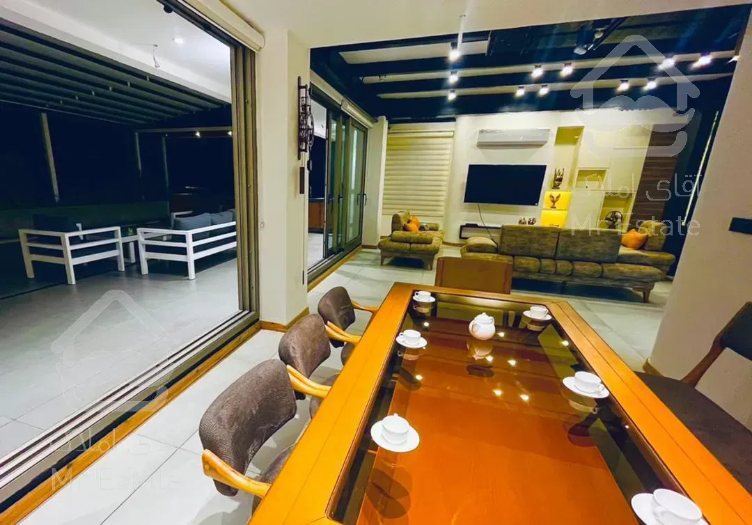 ویلا   ساحلی   فول   لب   دریا