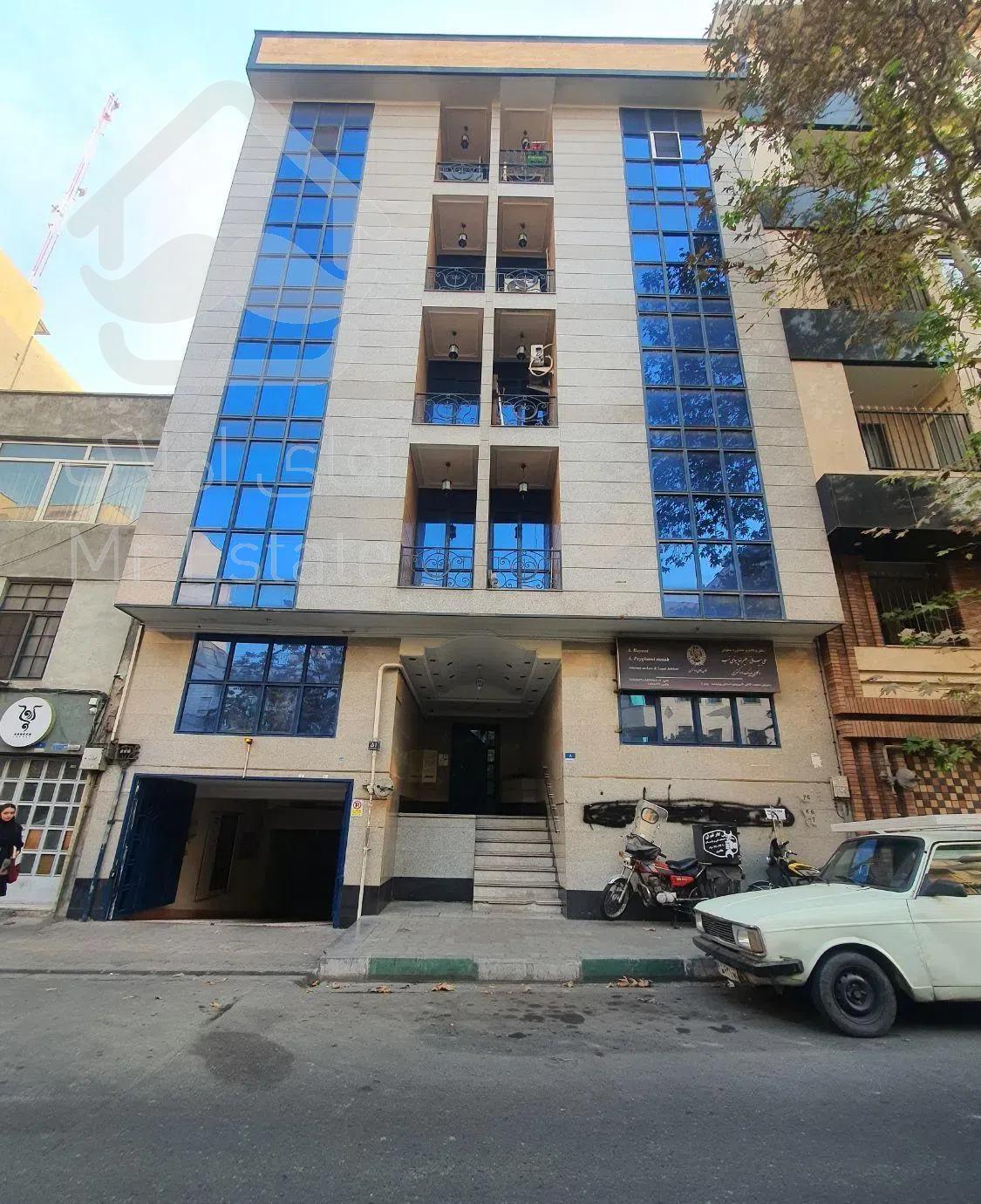 ۷۰ متر دوخوابه حوالی میدان ولیعصر