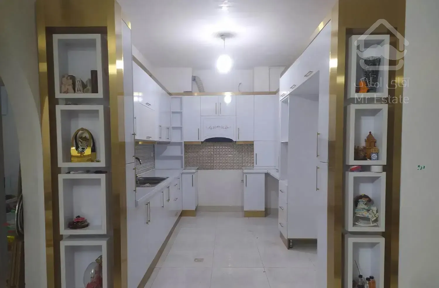 ۲ واحد ۱۳۵ متری ۲ خ و ۱۵۰ متری ۳ خ ابتدای مفتح ۸