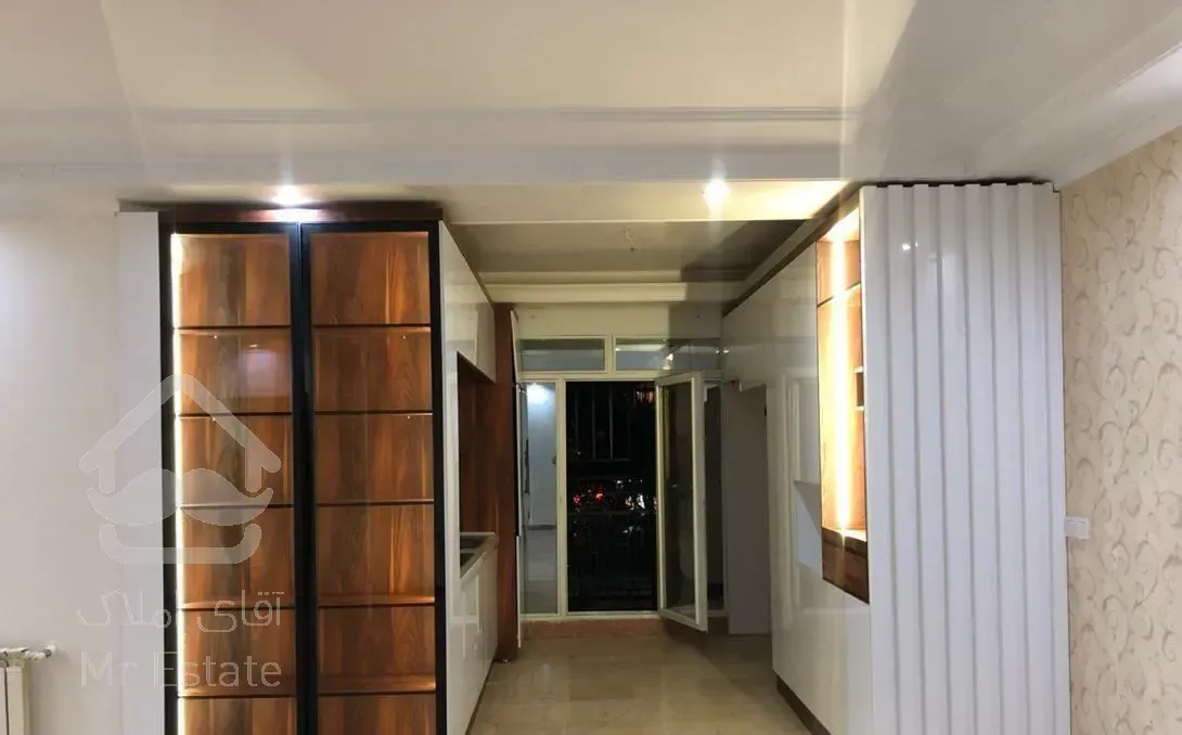 اپارتمان خوش‌نقشه ۱۰۲ متری فول