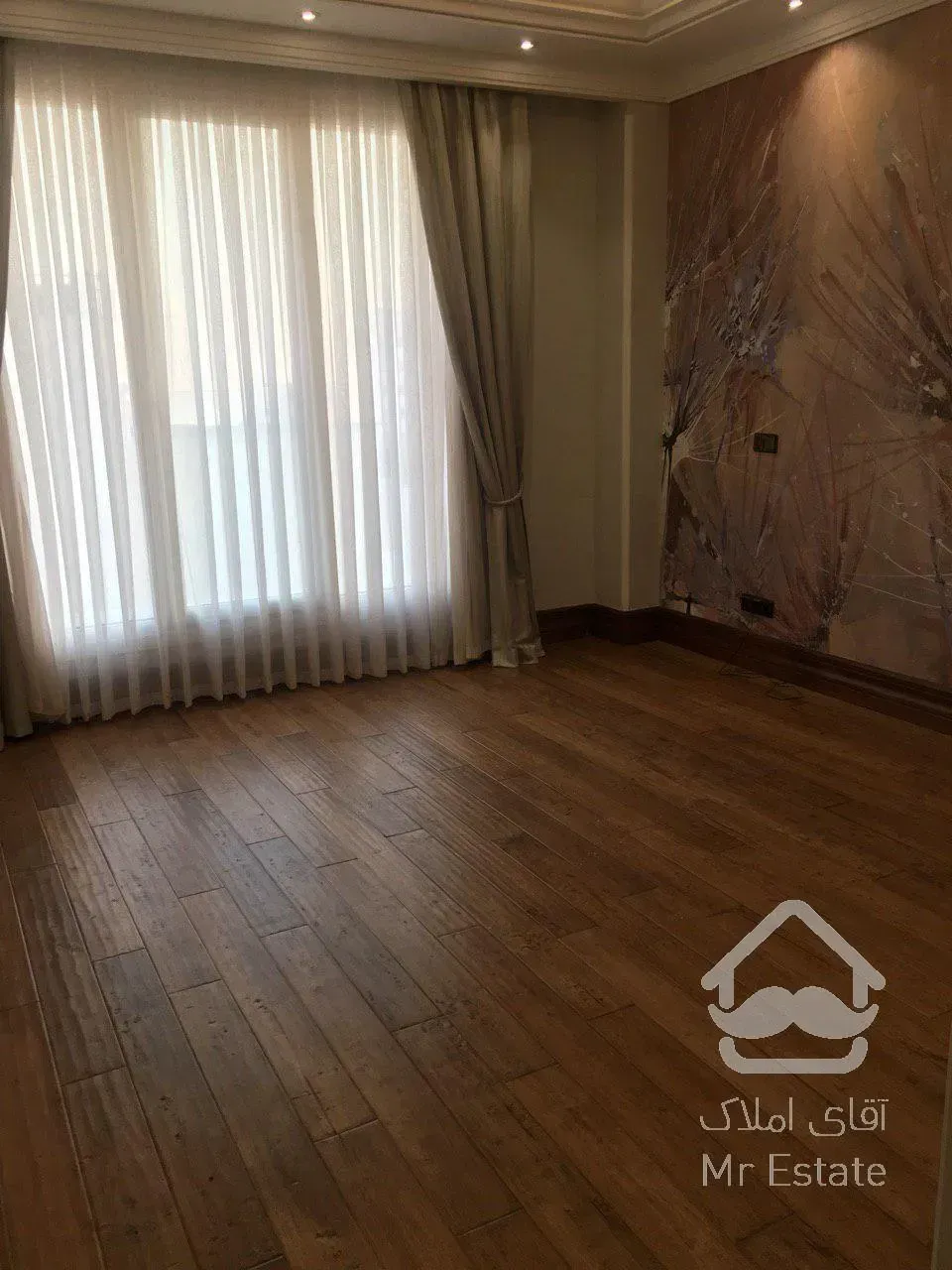 خرید و فروش آپارتمان مسکونی 233 متری فرمانیه شرقی