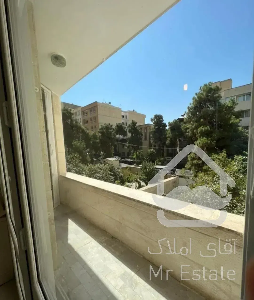 ۲۴۰متر ۳خواب (پارک‌ملت)