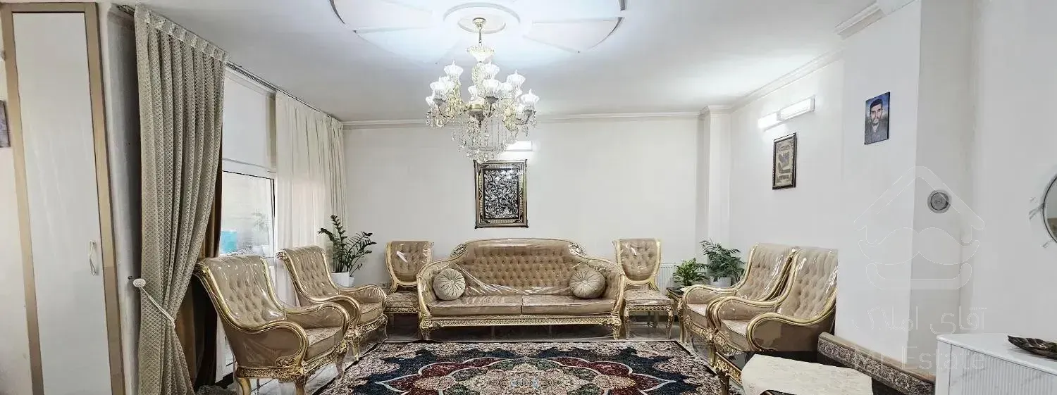 آپارتمان۱۰۲متری درشهرک گلستان