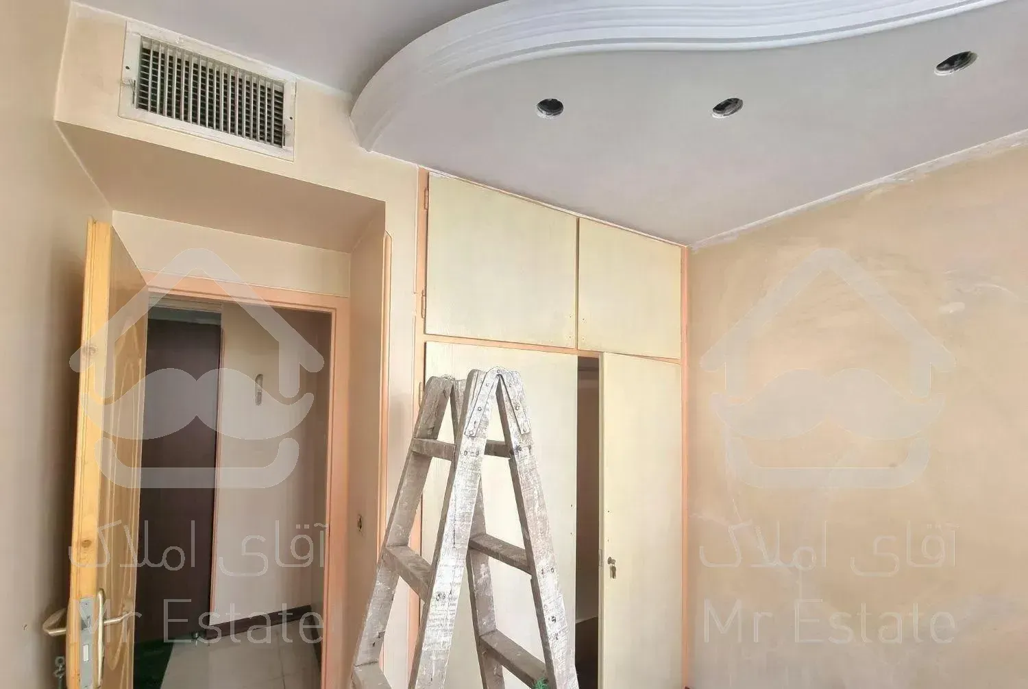 تکواحدی ۷۲ متر ۲ خوابه بالکن انباری آسانسور