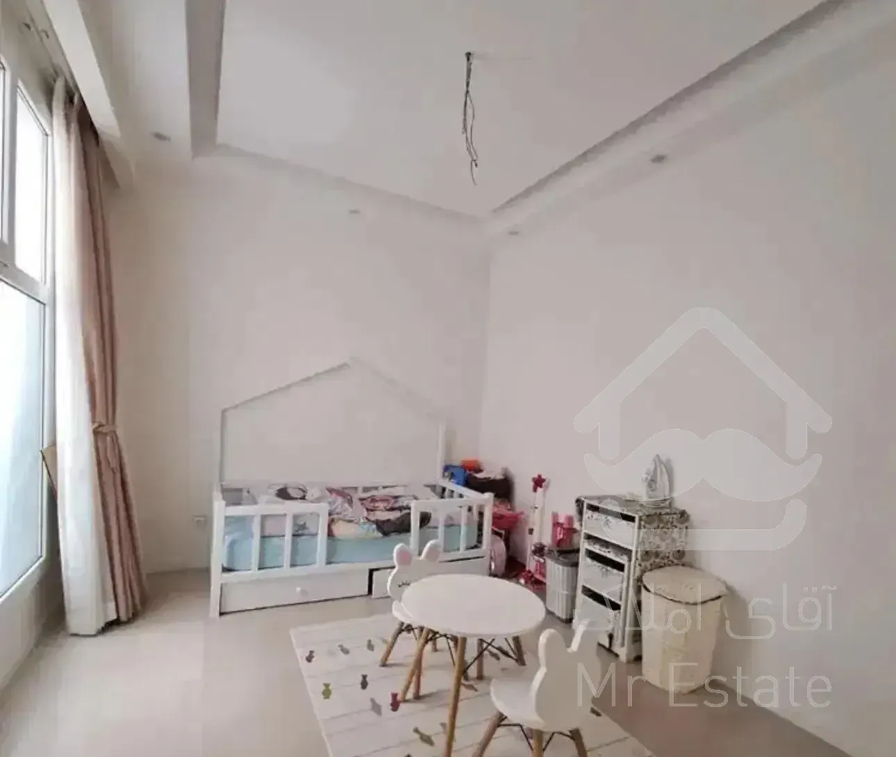 ۱۰۰ متر / دو خواب / ده‌ واحدی / فول امکانات