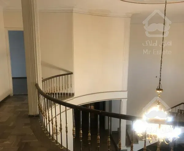 ویلا اپارتمان ۶۰۰ متری