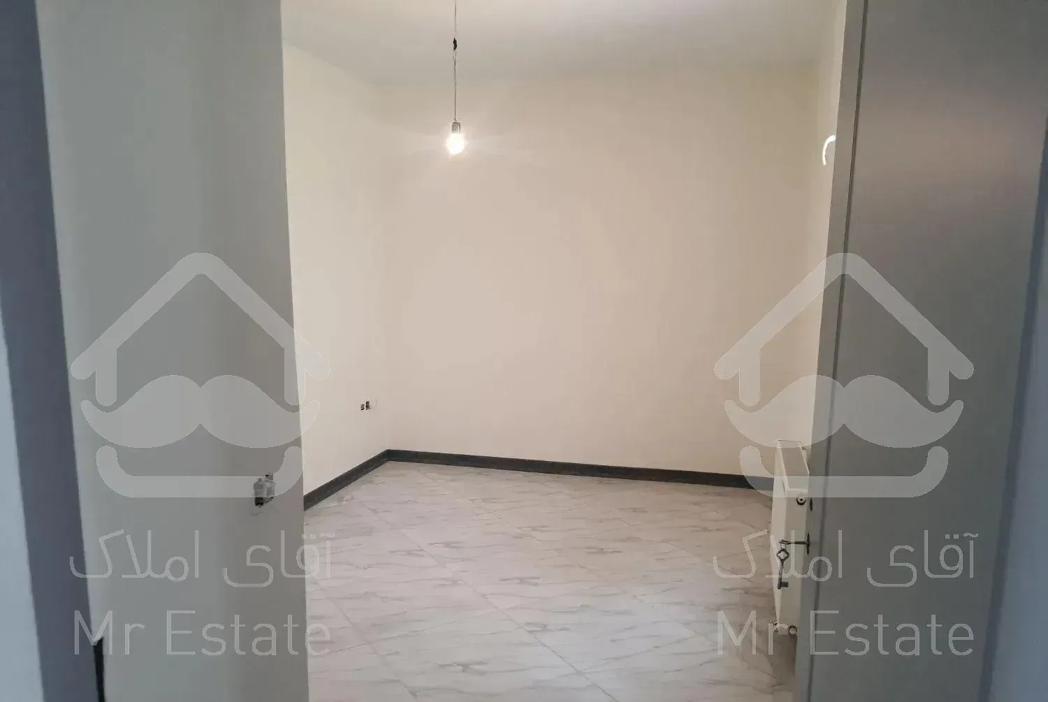 ۱۰۳متر /شهرک نگین غرب/اردستانی/دریاچه خلیج فارس