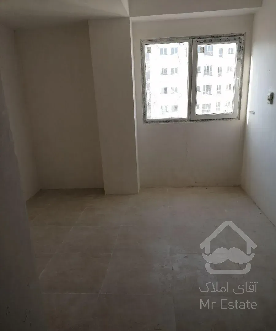 آپارتمان طبقه 16 کلید نخورده