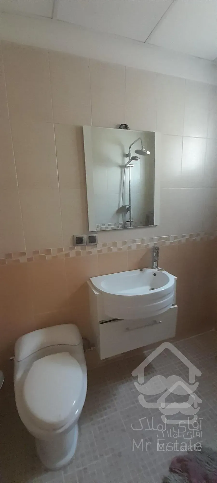 ۶۱ متر موقعیت اداری گاندی خارج از طرح ۱۰ ساله