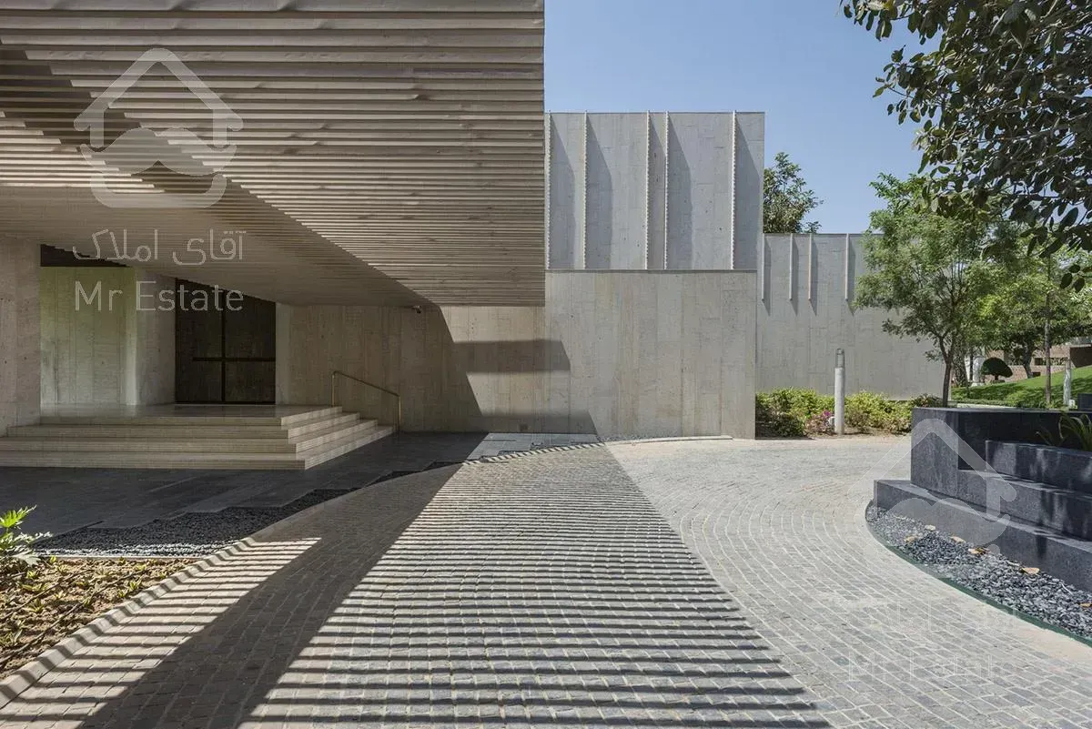 فرشته، ۱۱۰۰ متر ویلای مدرن