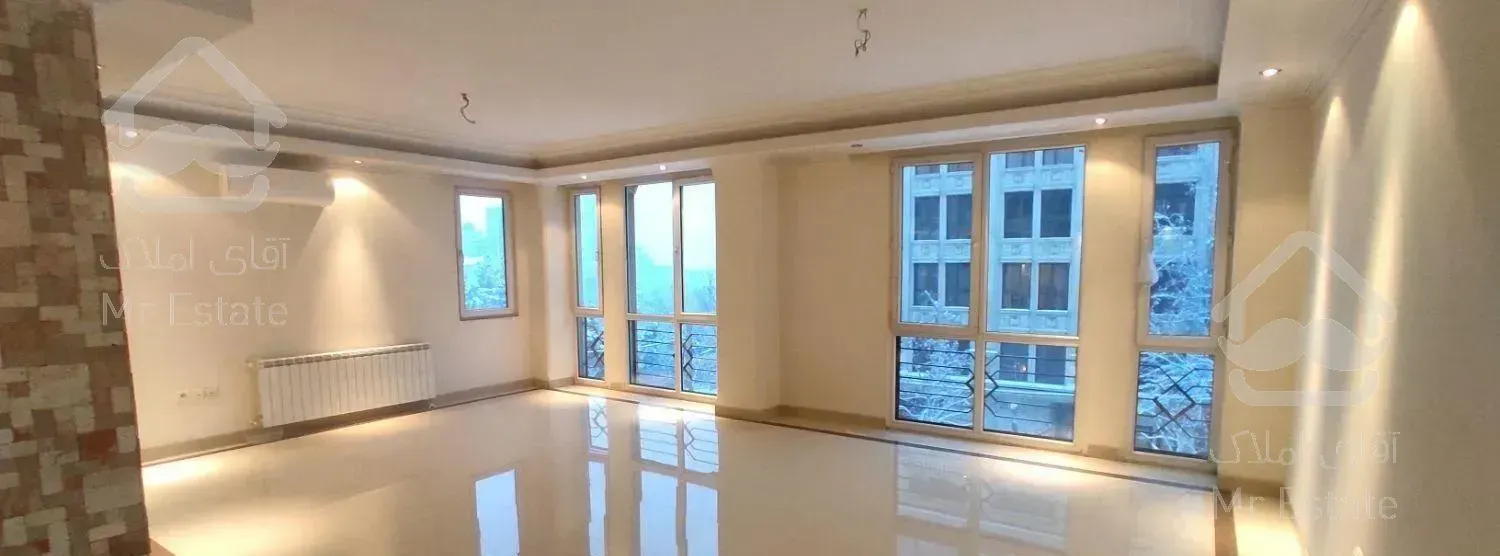 آپارتمان 240متر تک واحدی /دو پارکینگ آجودانیه