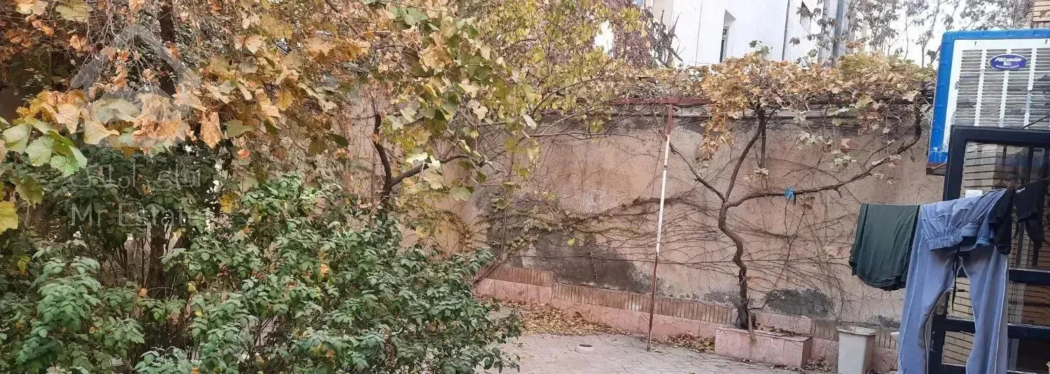 همکف شیک با پارکینگ وحیاط اختصاصی درجلال