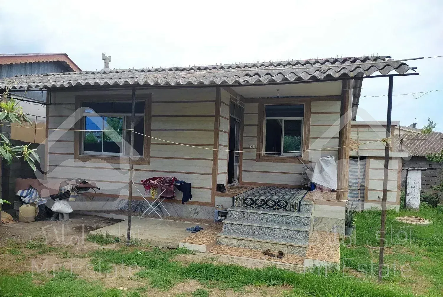 فروش ویلا ساحلی بر جاده اصلی