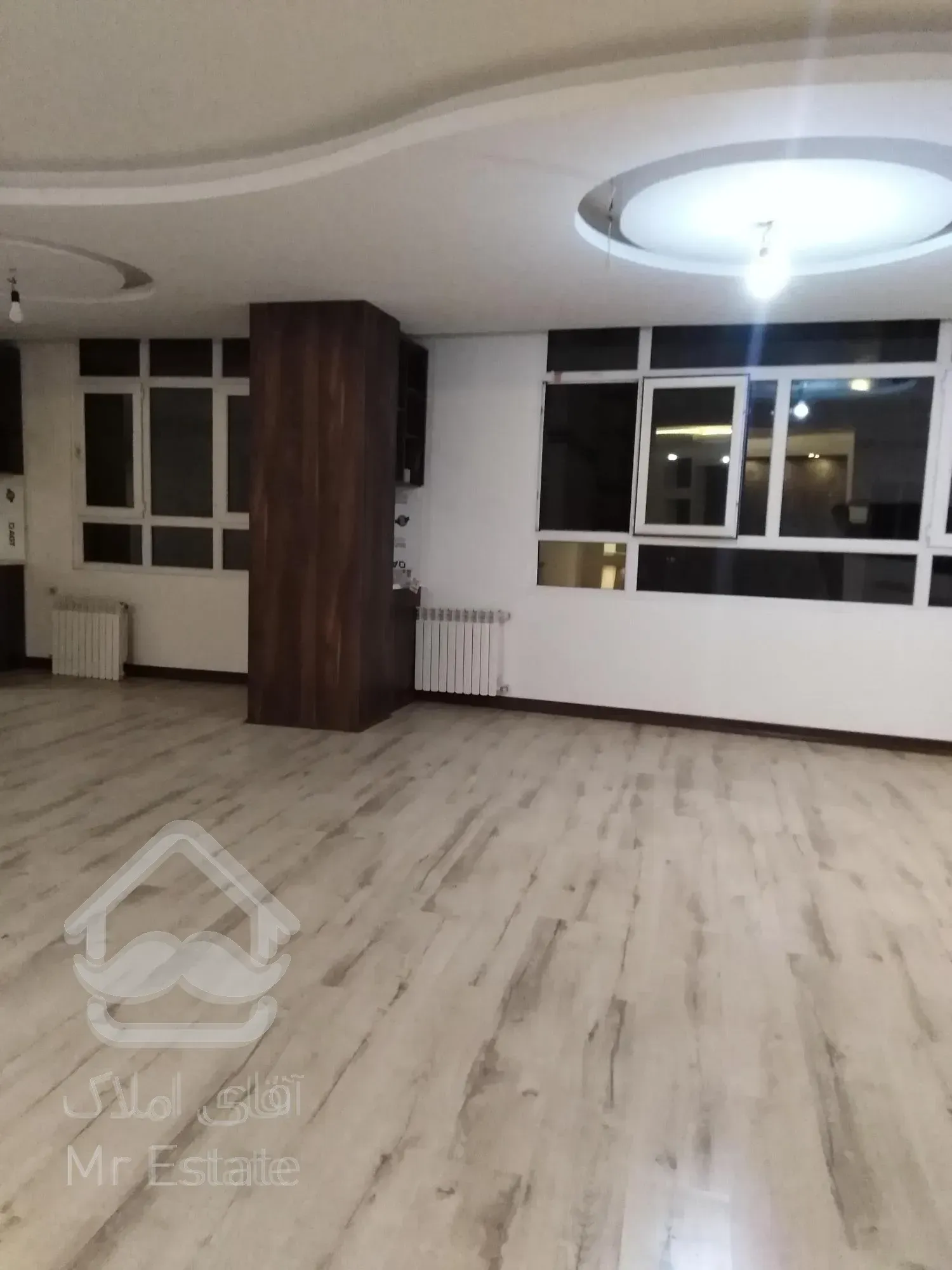 تکواحدی لوکس/۱۷۸متر بینظیر/سه نبش/کاشانی آلاله