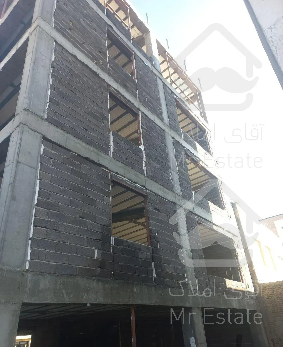 بنایی سفت کاری استخر و محوطه سازی