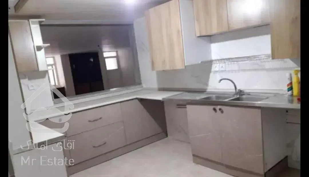 واحد 170 متری پاسداران