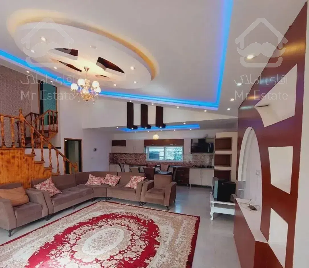 ویلاباغ ۲۳۰ متری مجلل نما سنگ با حیاط سازی زیبا