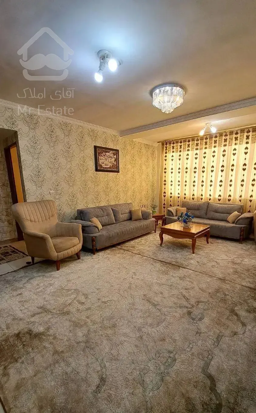 آپارتمان ۸۱ متری / دوخوابه / بر بلوار دانشجو