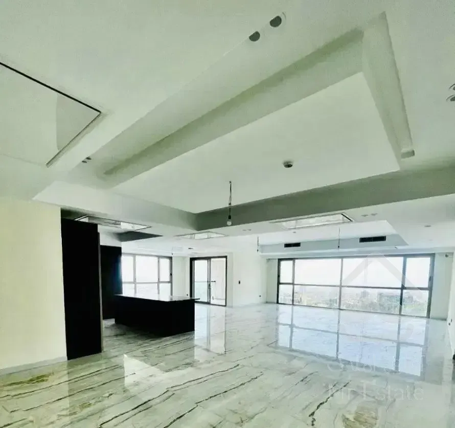 ۱۳۰ متر سه خواب فول امکانات ویو ابدی