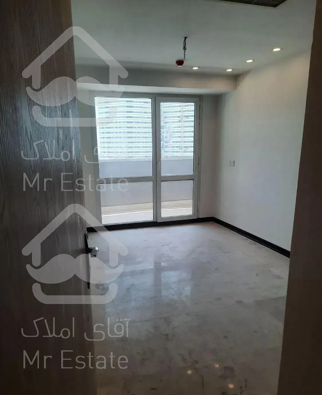 واحد ۱۶۳ متری ۳ خواب برج G چیتگر