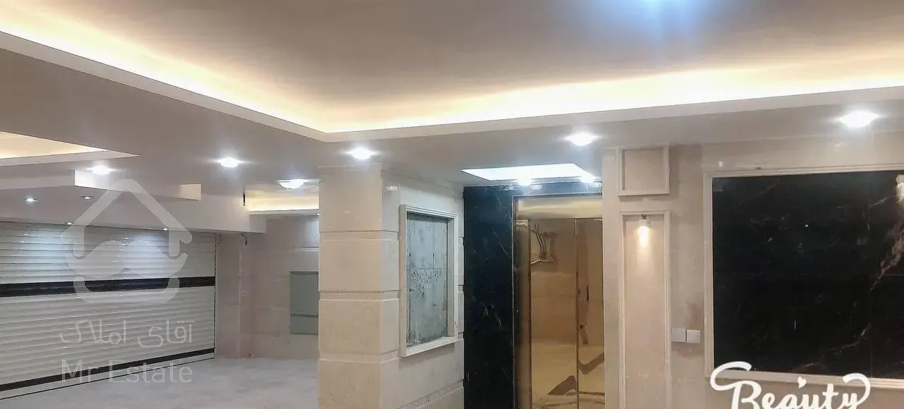 ۱۶۰ متر ۳ خواب نورگیر تک واحد ۱۳ابان تاپ