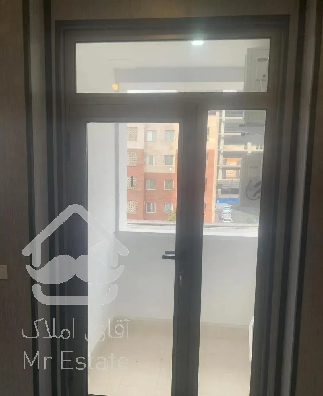 واحد تجاری ٧٠ متری رهن و اجاره دریاچه چیتگر