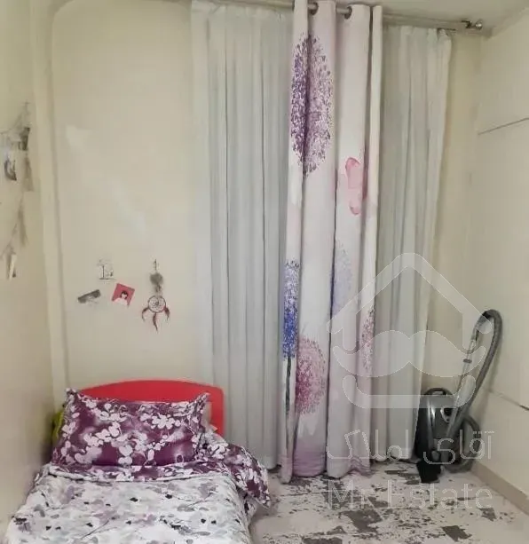 ۵۰ متر با پارکینگ سندی ،تک واحدی، زیر قیمت