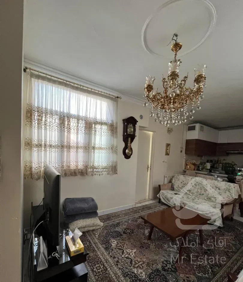 فروش آپارتمان ۵۵ متری ۲ خوابه طبقه ۳ در بهارستان