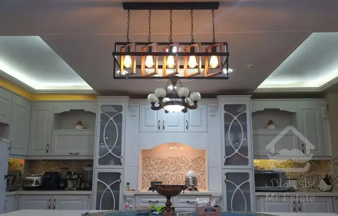 آپارتمان /146متری /علوی /آرش ها /فول