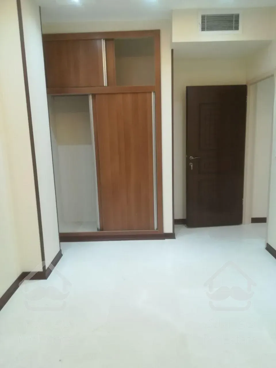 ۱۵۰متر- تکواحدی- سالن پرده خور- فکوری