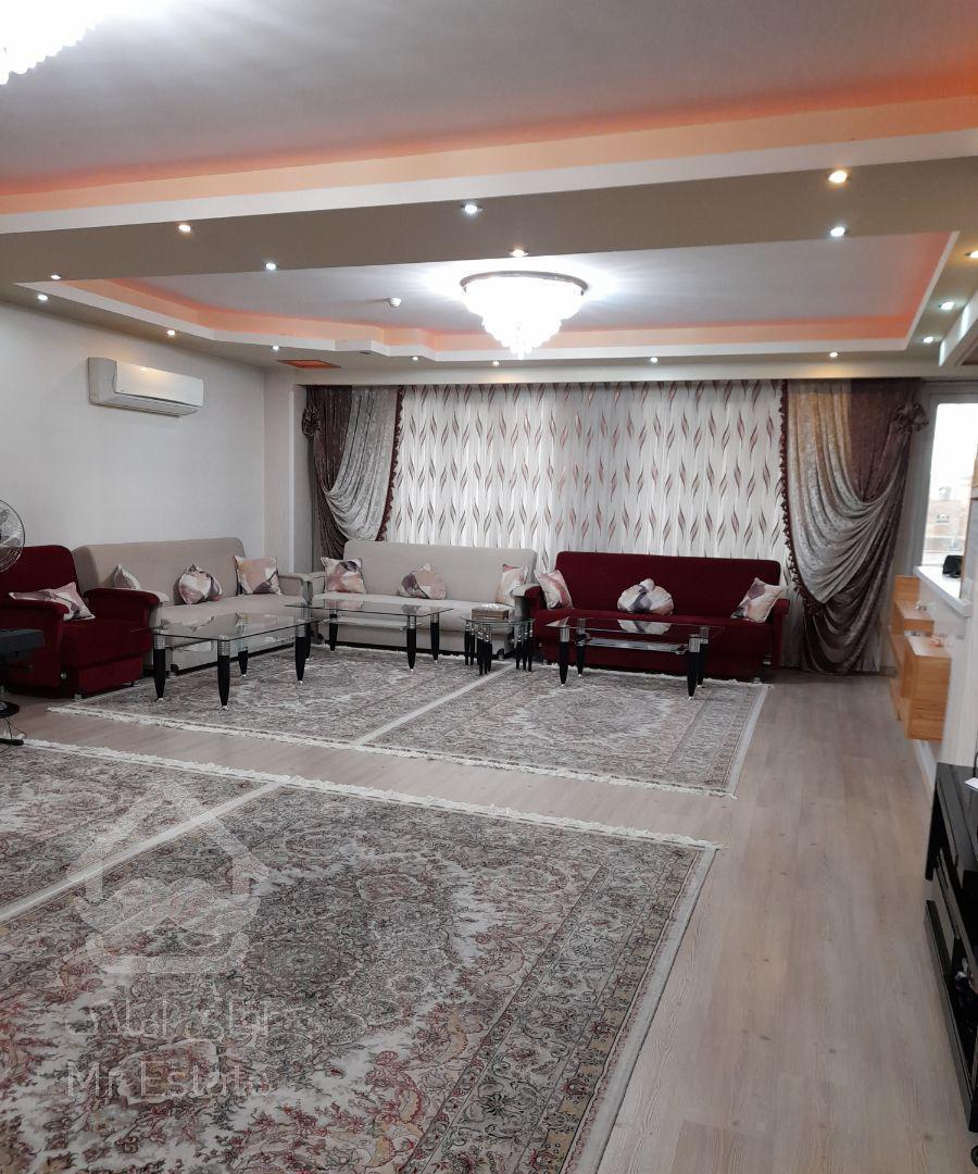 آپارتمان  ۱۴۷ متری بر خیابان گلشهر