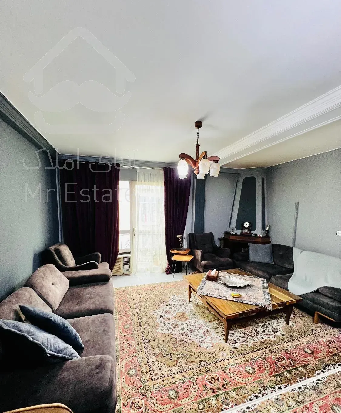 واحد ۹۰ شیک متری در رفاه