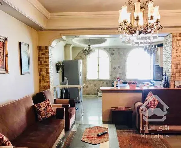 آپارتمان ۱۳۰ متر/فول امکانات/شمال کاشانی