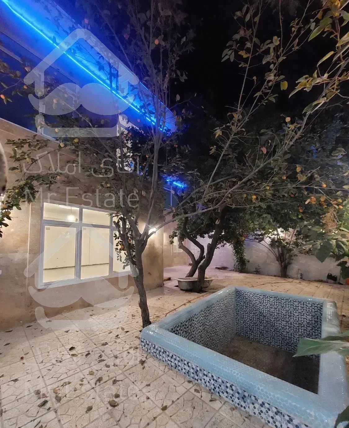 ویلا باغ غرب تهران 200 متری