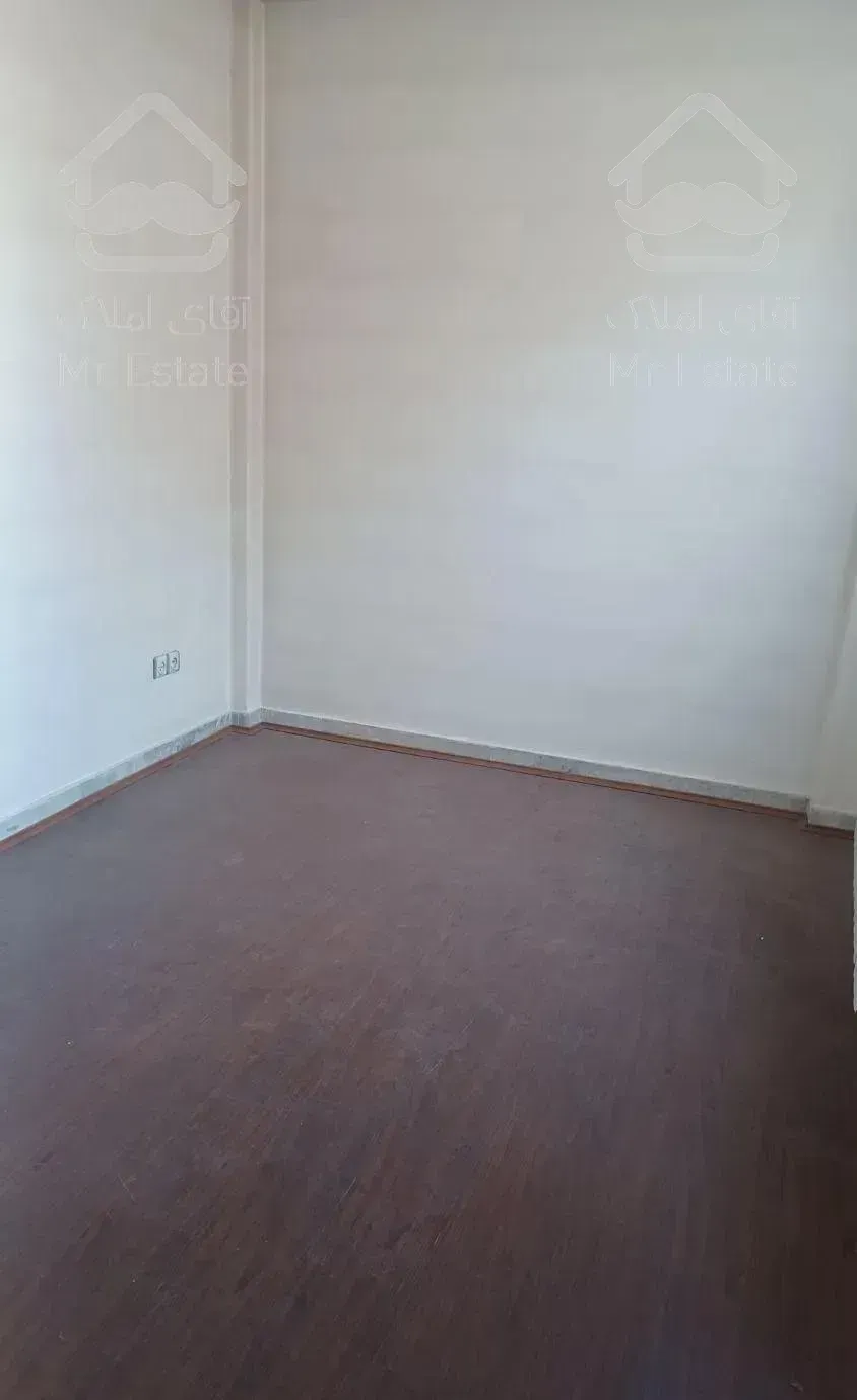 ۱۰۳متر ۲خوابه فلکه اول تهرانپارس فرعی دنج بهار