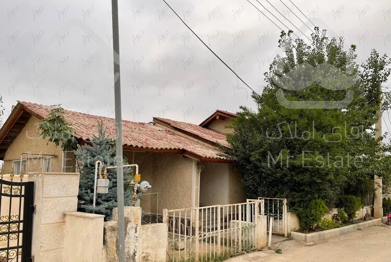 ویلا واقع در کلاردشت جاده نصیری میباشد