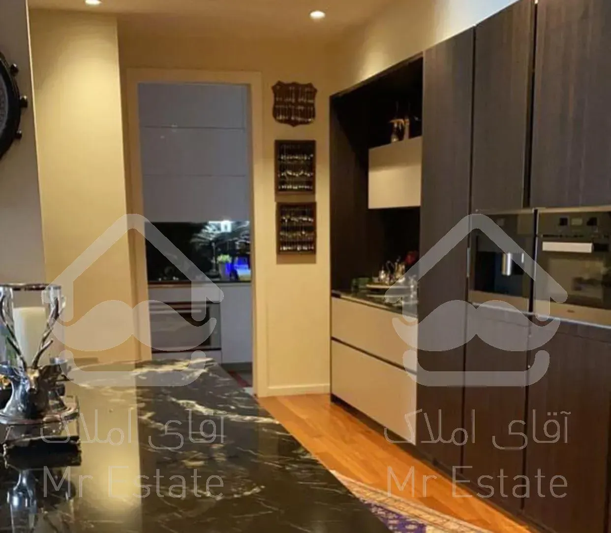 خرید آپارتمان 215 متری فرمانیه