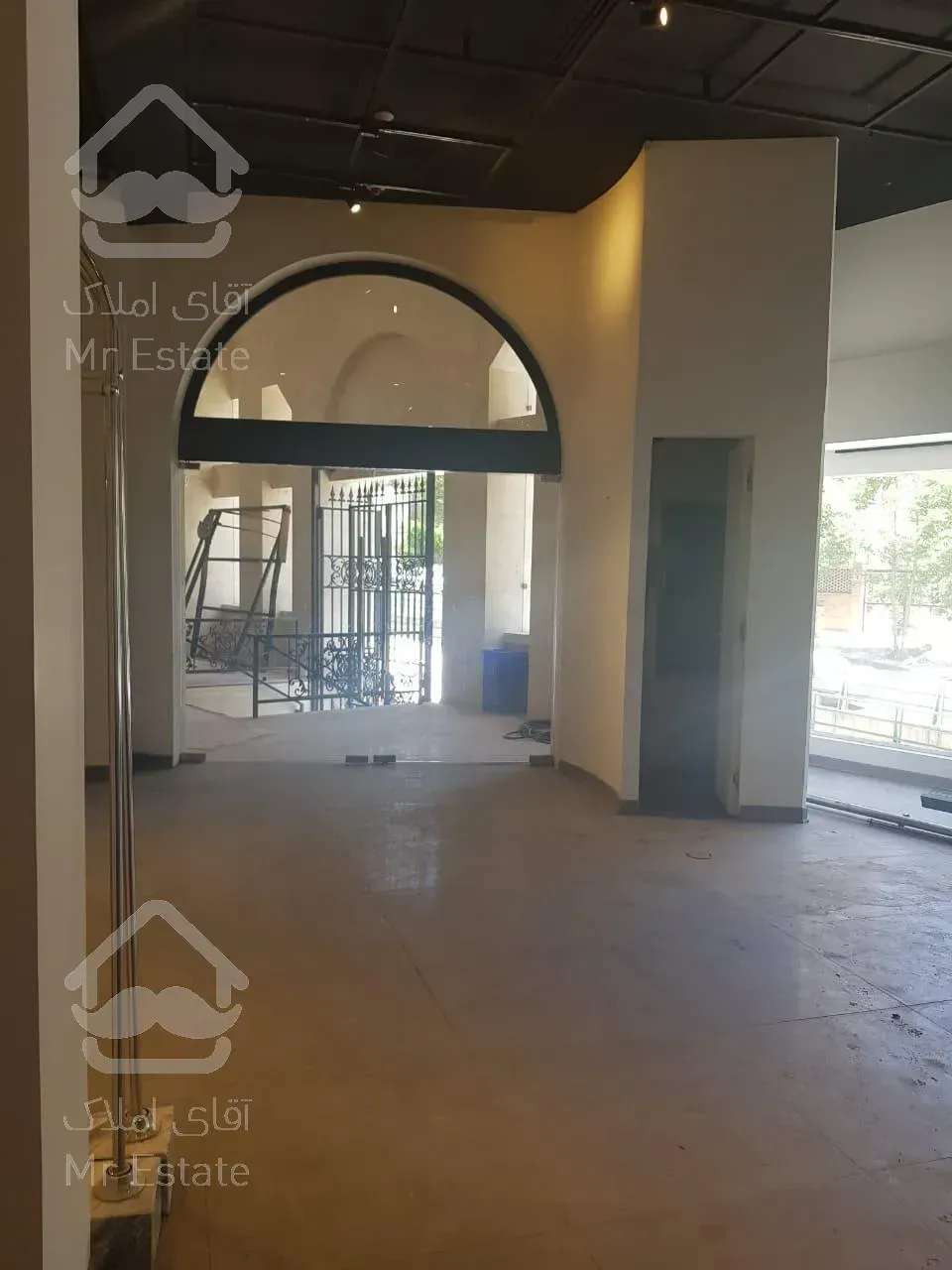 اجاره و رهن مغازه زعفرانیه 500  متر اکازيون