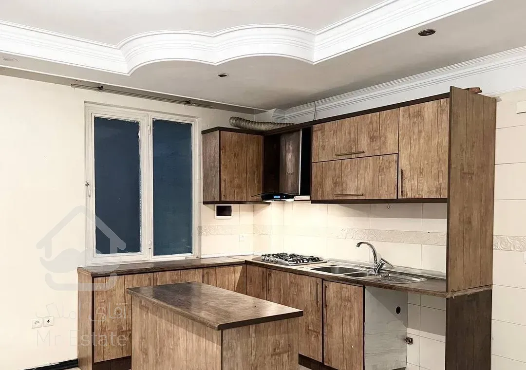 پیروزی/زاهدگیلانی جنوبی/۴۳متر/با آسانسور