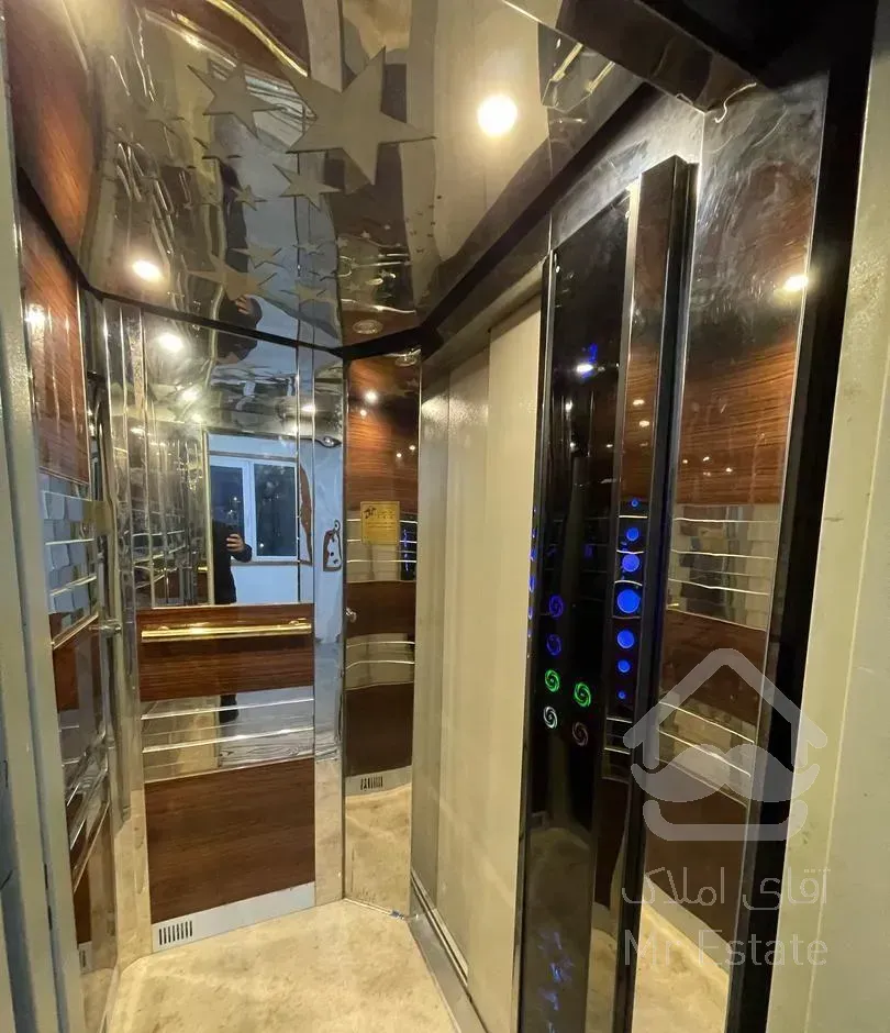 فروش آپارتمان ۲۱۰ متری ۴ خوابه رادیودریا