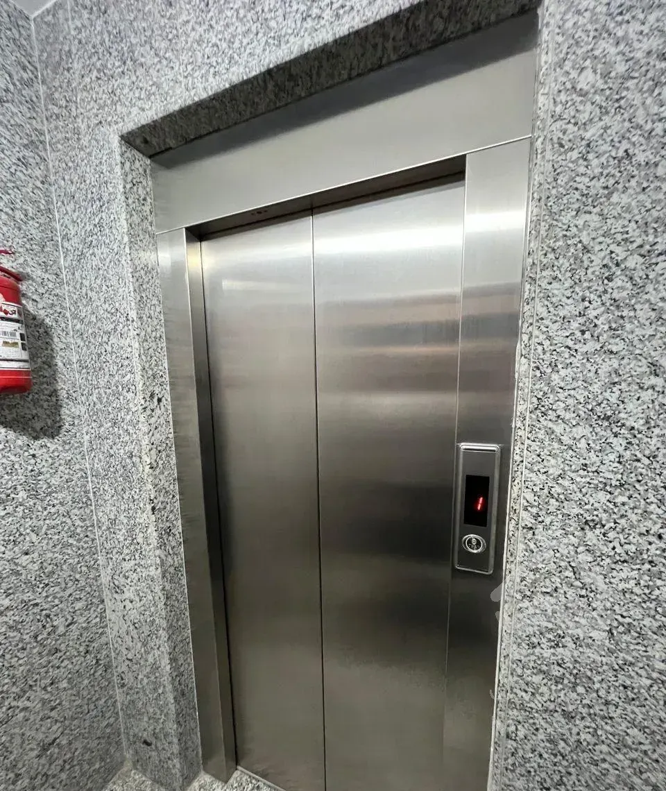 رهن کامل ۱۷۰ متری سه خواب خ.ماهینی