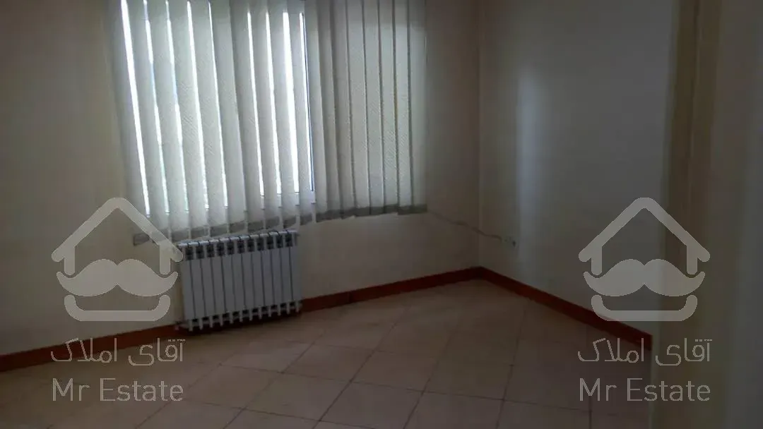 سند اداری میدان انقلاب