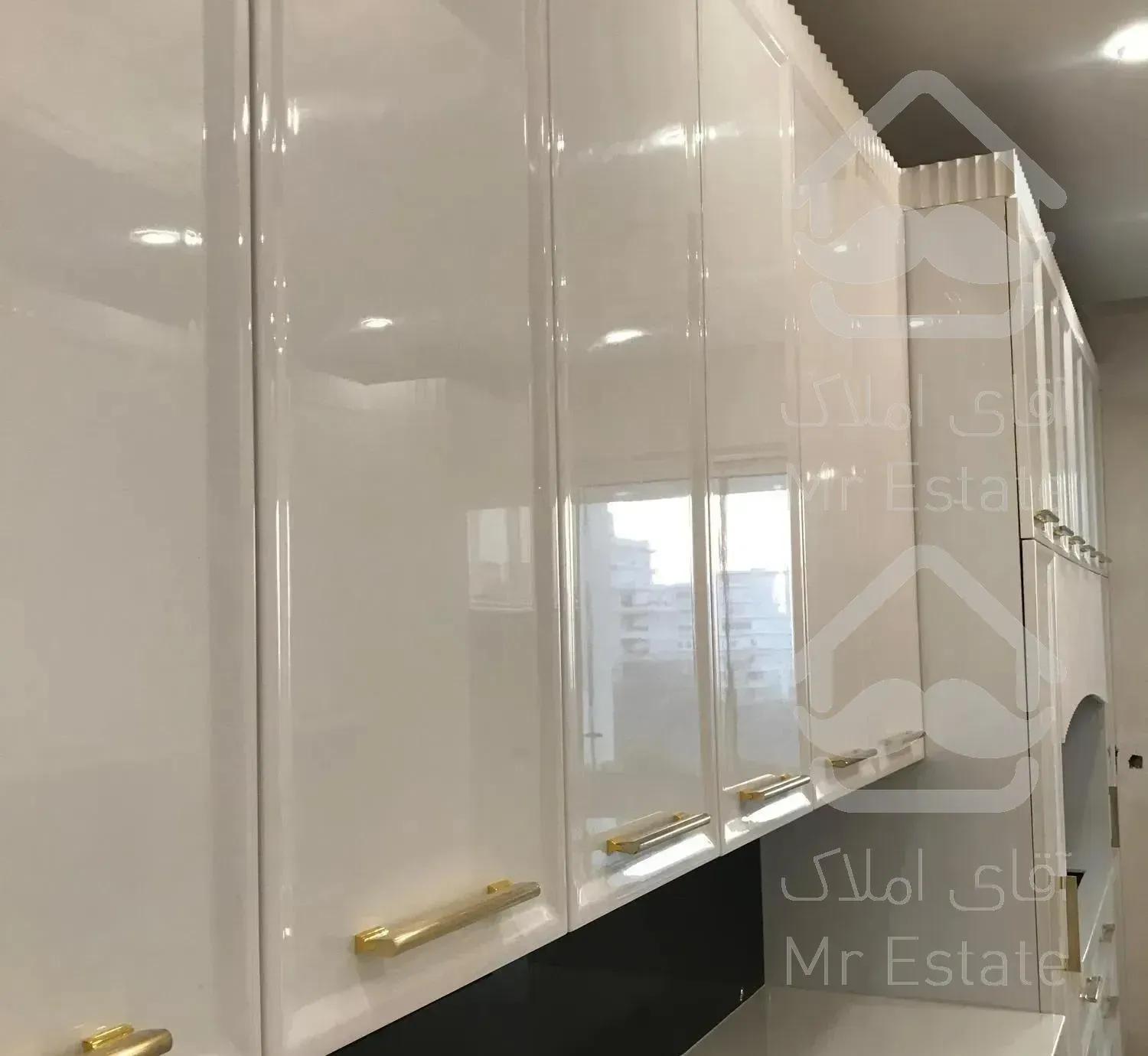 ۱۸۰ متر گلسنگ نیاوران