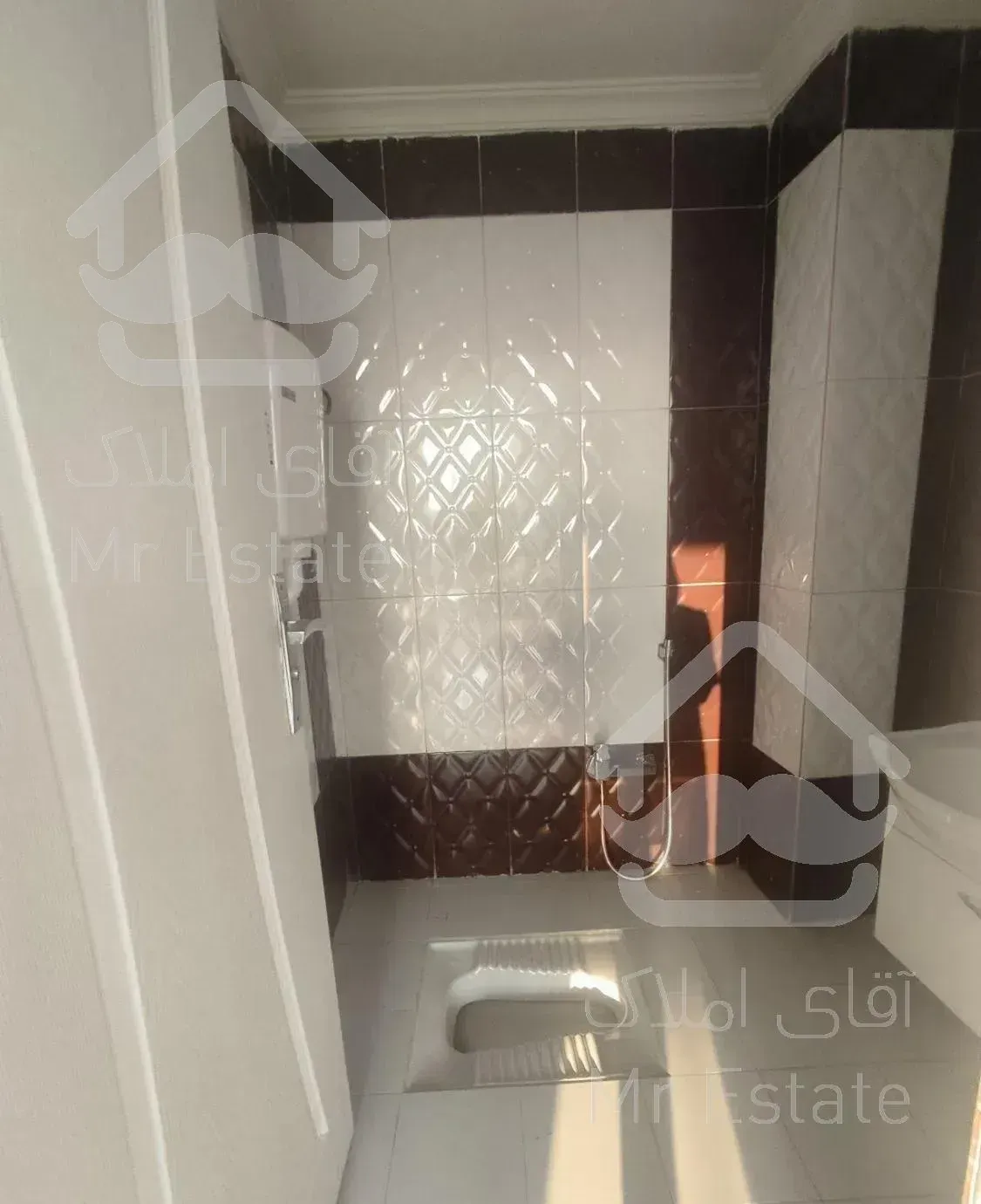 آپارتمان نوساز مطهری سنایی قائم مقام جم