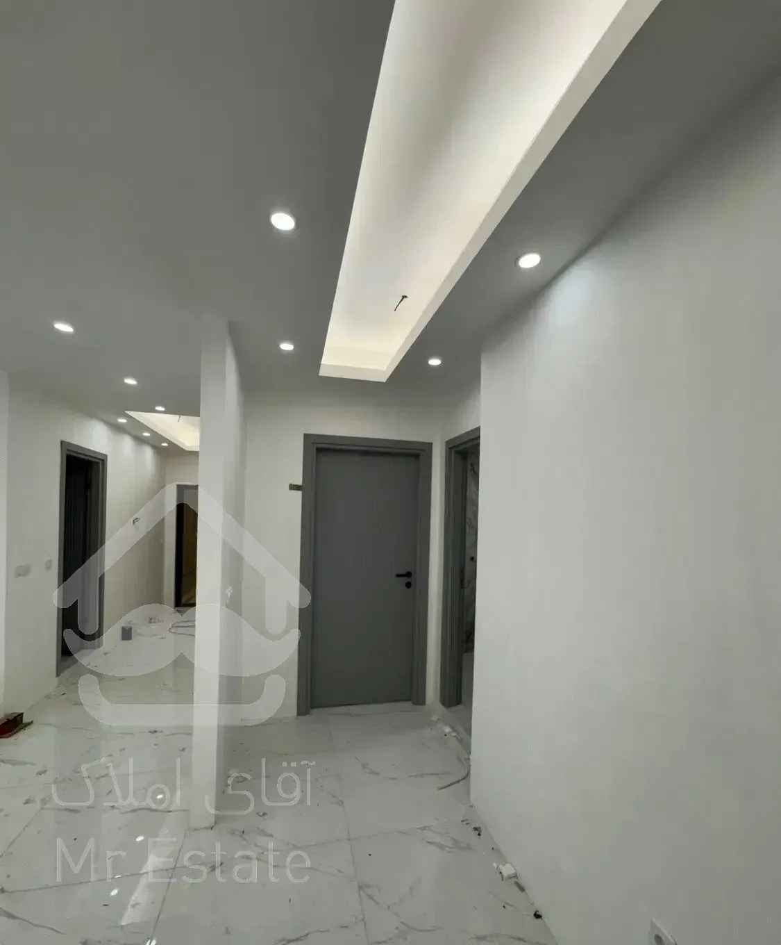 ۱۴۰متری و ۱۲۰متری / لوکس آماده تحویل / لوکیشن عالی