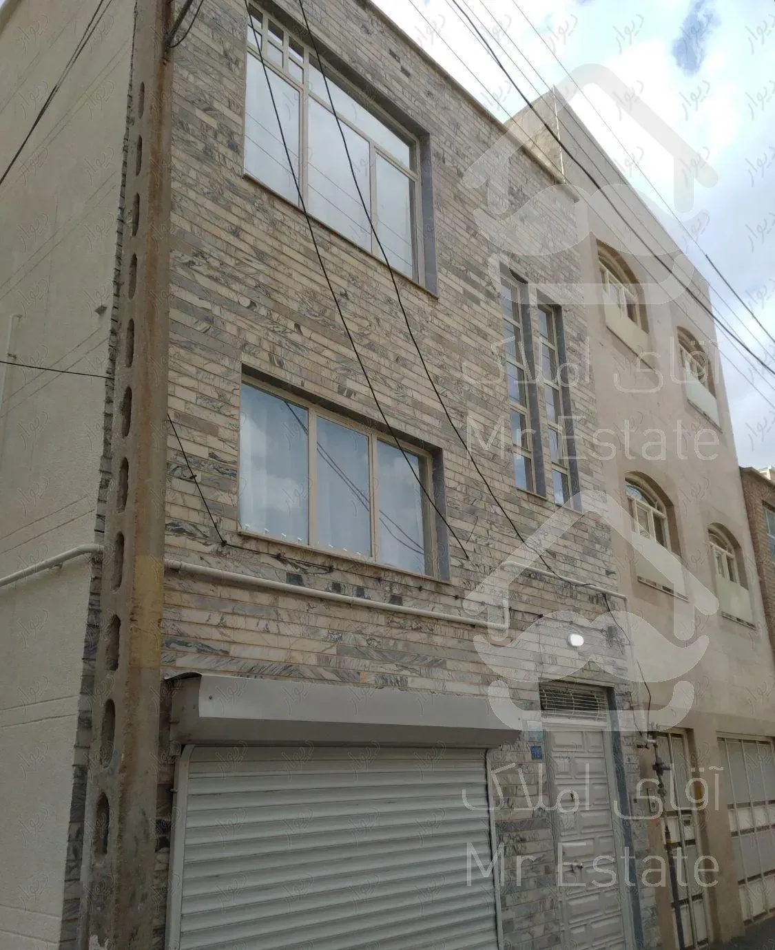 حیاط جنوبی۲نبش.۳طبقه.خ صائب.مابین ابوریحان و قطران