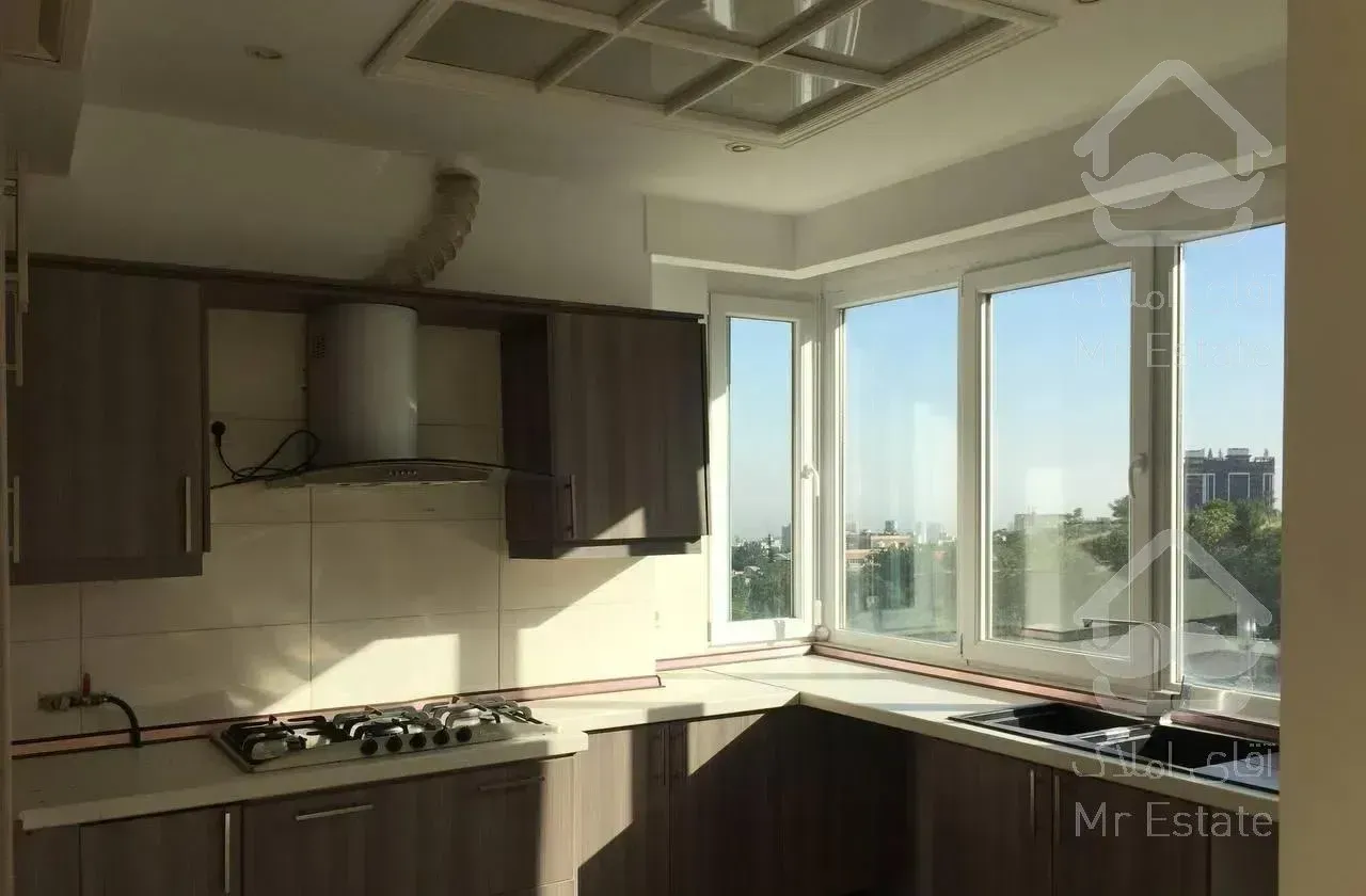 آپارتمان ۱۴۰ متری فول فرنیش واقع در زعفرانیه