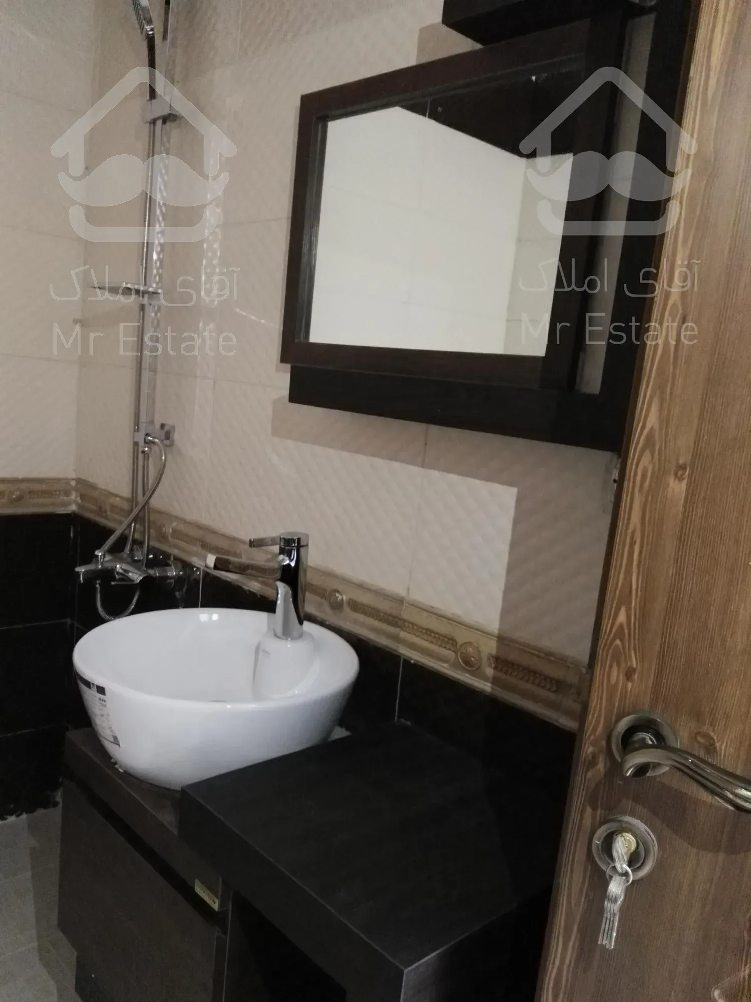 اجاره آپارتمان تکواحدی نوساز ۲۵۰ متری کاشانی گلستانها